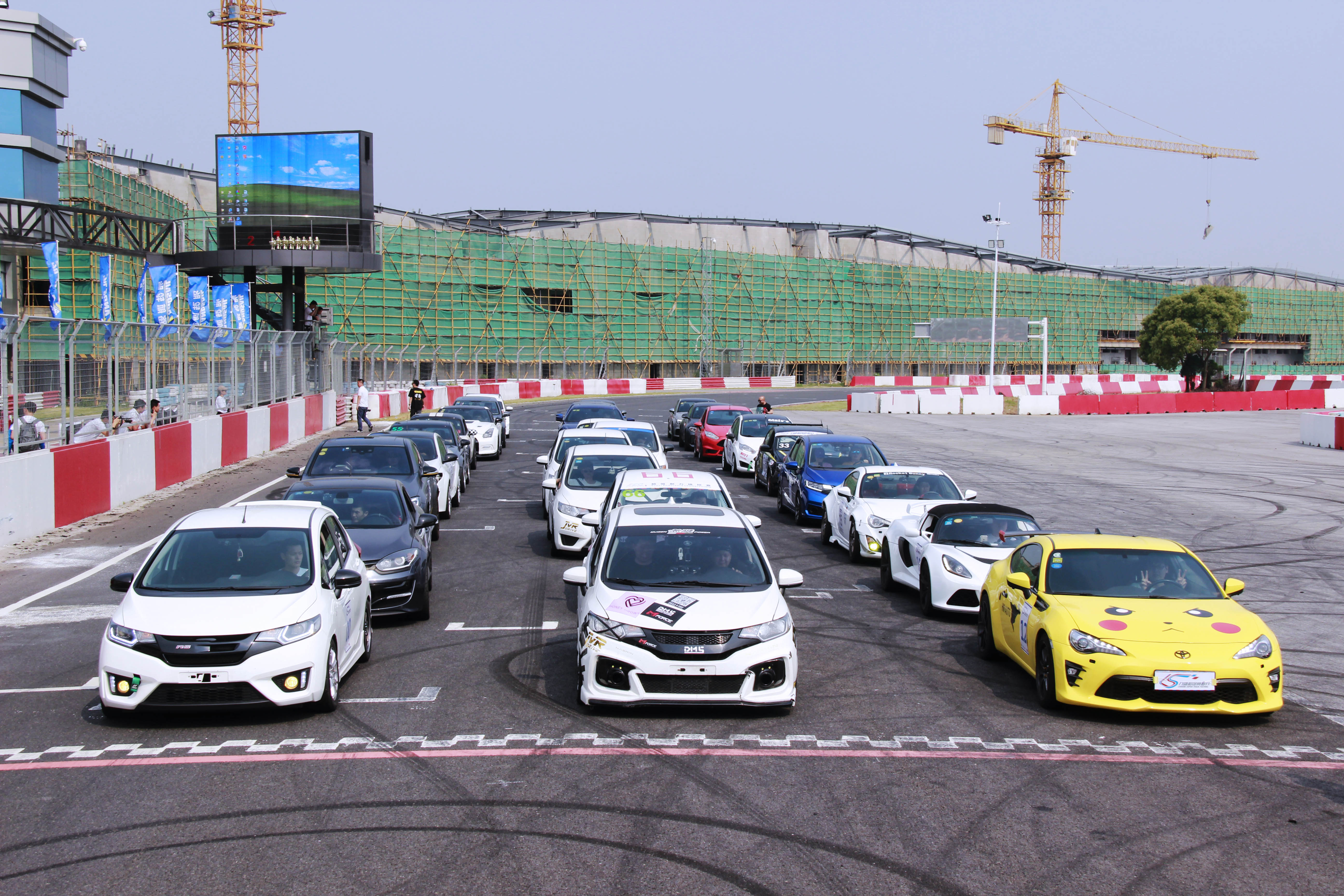 車友集聚，樂魚leyu賽道節(jié)火熱開戰(zhàn)！
