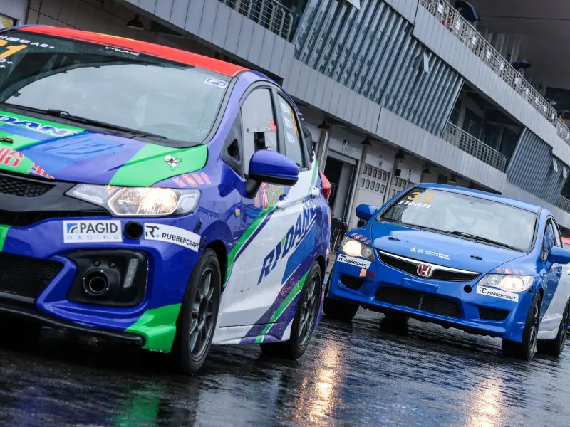 賽車激情席卷初夏，中南賽車節(jié)R1風(fēng)雨開賽